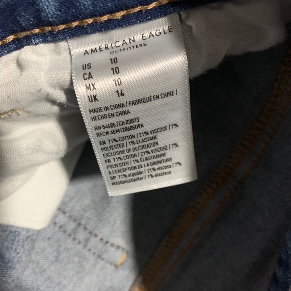 American Eagle ripped denim shorts - Picture 3 of 3